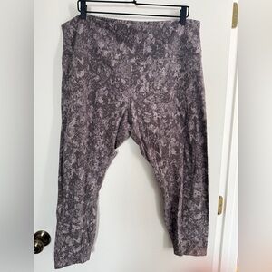 lululemon athletica Silver and Gray Align Cropped Leggings Plus Size 20